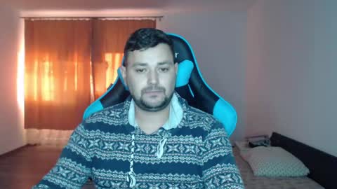 Snapshot of just_a_nice_guy_27 chatting on December 2024 02:40:02 PM Alex online show from December 2024 02:40:02 PM