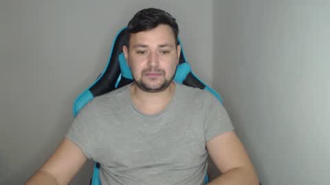 Snapshot of just_a_nice_guy_27 chatting on January 2025 02:25:01 PM Alex online show from January 2025 02:25:01 PM