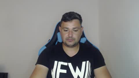 Snapshot of just_a_nice_guy_27 chatting on September 2025 11:23:02 AM Alex online show from September 2025 11:23:02 AM