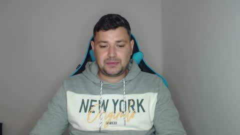 Snapshot of just_a_nice_guy_27 chatting on November 2025 11:21:02 AM Alex online show from November 2025 11:21:02 AM