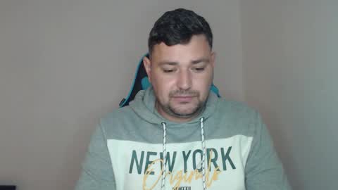 Snapshot of just_a_nice_guy_27 chatting on November 2025 11:21:01 AM Alex online show from November 2025 11:21:01 AM