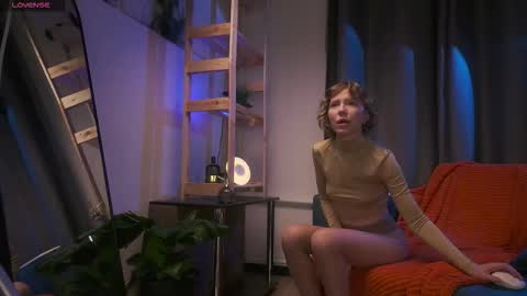 Caroline but call me Carrie online show from December 2025 11:30:02 AM