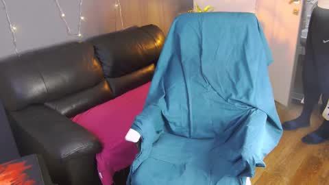 just_gay_ online show from February 2025 02:04:02 PM