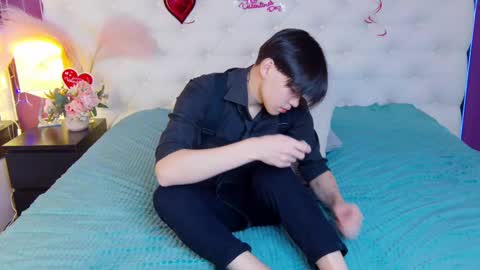 just_gay_ online show from February 2025 01:28:01 PM