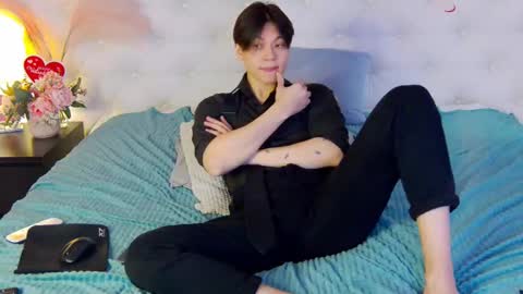 just_gay_ online show from February 2025 04:33:02 PM