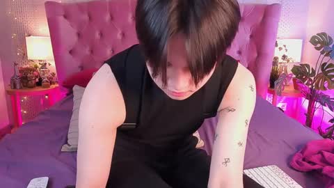 just_gay_ online show from March 2025 04:28:02 PM