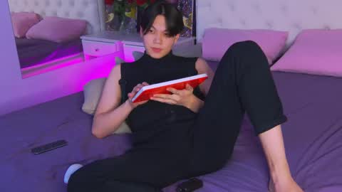 just_gay_ online show from March 2025 10:34:02 PM