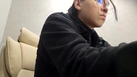 just_gay_ online show from November 2025 11:29:01 PM