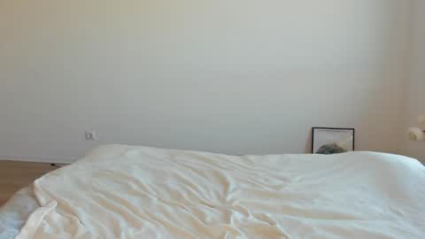 Jeni online show from January 2025 12:18:01 PM