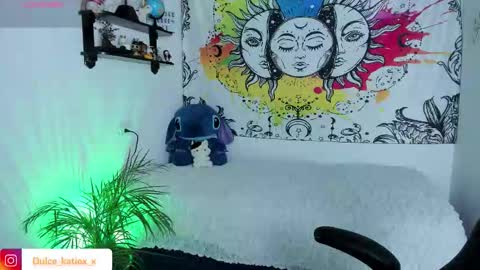 Snapshot of just_katiex chatting on November 2025 12:20:02 AM Sofia online show from November 2025 12:20:02 AM