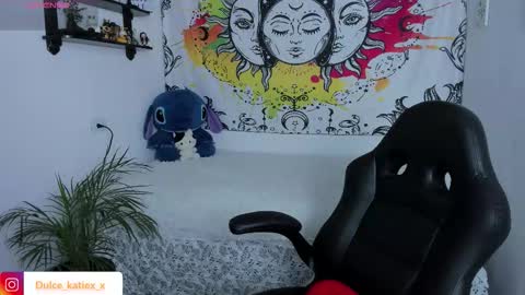Snapshot of just_katiex chatting on November 2025 12:26:01 PM Sofia online show from November 2025 12:26:01 PM