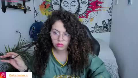 Snapshot of just_katiex chatting on December 2025 12:05:01 AM Sofia online show from December 2025 12:05:01 AM