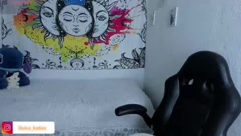 Snapshot of just_katiex chatting on December 2025 12:32:01 PM Sofia online show from December 2025 12:32:01 PM