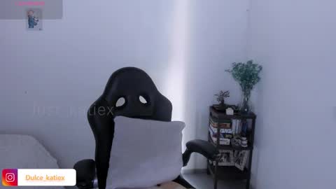 Snapshot of just_katiex chatting on March 2026 06:13:01 PM Sofia online show from March 2026 06:13:01 PM