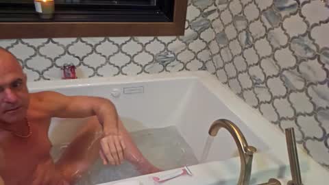 Tohiptwoquit online show from March 2026 05:19:01 AM