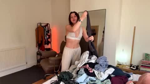 Billie  B  William online show from April 2026 08:31:02 AM