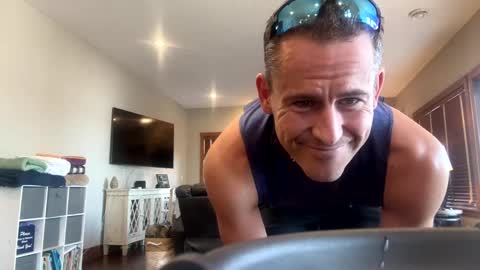 justdo1982 online show from March 2025 08:31:01 PM