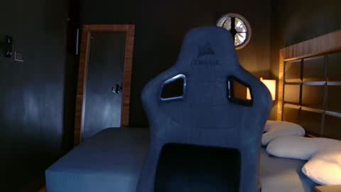 Justin online show from February 2025 03:26:01 PM