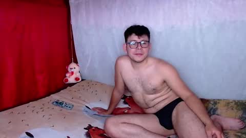 JUSTIN Y JAZMIN online show from February 2026 06:33:01 PM