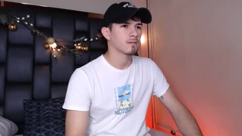 Snapshot of justin_spencer chatting on December 2025 07:31:02 PM Justin online show from December 2025 07:31:02 PM