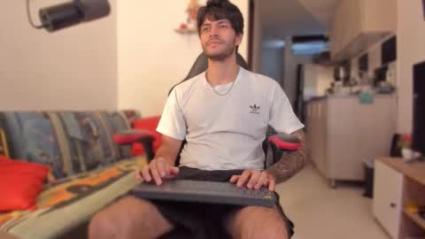 Snapshot of justin_stark1 chatting on November 2025 09:38:02 PM Diego online show from November 2025 09:38:02 PM