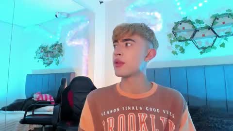 Justin online show from September 2025 11:32:01 AM