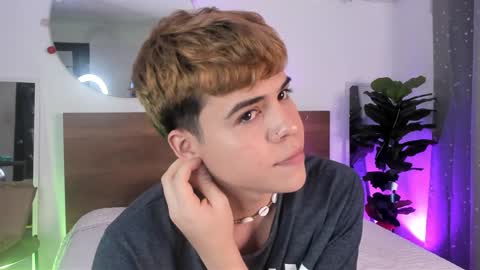 Justin online show from December 2024 04:45:01 AM