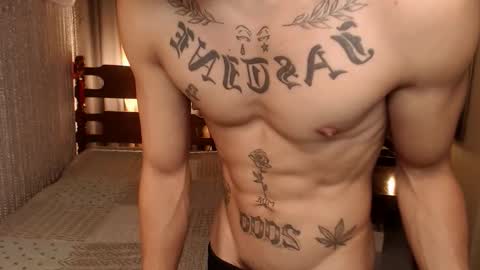 justine_hunk online show from February 2026 05:08:01 PM