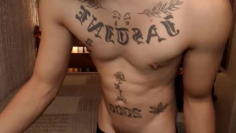 Snapshot of justine_hunk chatting on June 2026 06:03:02 AM justine_hunk online show from June 2026 06:03:02 AM