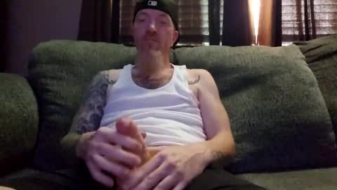 Snapshot of justinfromthadro chatting on October 2025 10:43:02 PM justinfromthadro online show from October 2025 10:43:02 PM