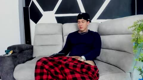 justinfuller_31 online show from November 2025 07:01:02 PM