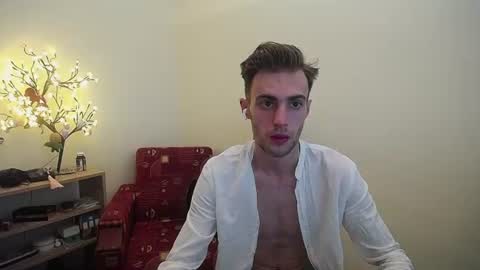 Snapshot of justinnordick chatting on July 2026 09:15:01 AM Hologram Guy online show from July 2026 09:15:01 AM