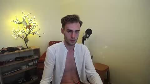 Snapshot of justinnordick chatting on July 2026 03:03:02 PM Hologram Guy online show from July 2026 03:03:02 PM