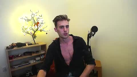 Snapshot of justinnordick chatting on July 2026 12:19:02 PM Hologram Guy online show from July 2026 12:19:02 PM