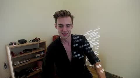 Snapshot of justinnordick chatting on August 2026 03:27:02 PM Hologram Guy online show from August 2026 03:27:02 PM