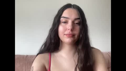 Jess online show from April 2026 07:33:01 PM