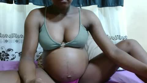 Snapshot of justlhot chatting on February 2025 10:18:02 AM Justlhot online show from February 2025 10:18:02 AM