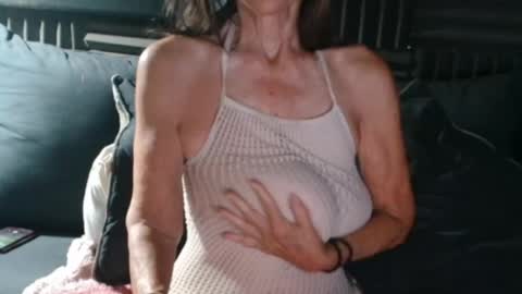 Bev aka Diamond online show from June 2026 10:20:01 AM