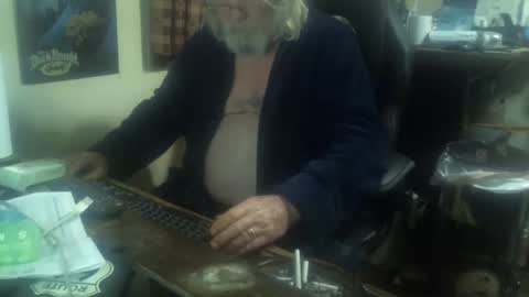 Snapshot of justmeohio chatting on October 2025 02:48:02 AM justmeohio online show from October 2025 02:48:02 AM