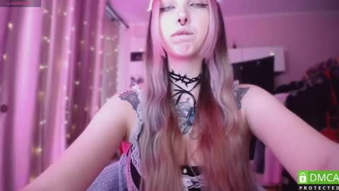 Snapshot of justmeowgirl chatting on May 2026 06:32:01 AM justmeowgirl online show from May 2026 06:32:01 AM