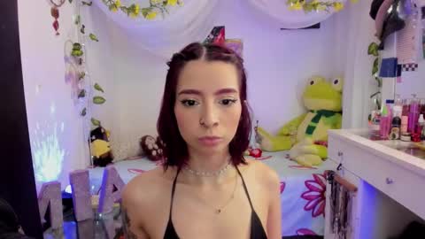 Snapshot of justmia_ chatting on December 2025 12:07:01 AM Mia online show from December 2025 12:07:01 AM