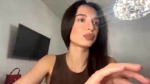 justoliviamoon online show from July 2026 10:17:02 PM