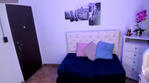 Snapshot of juuli_ross_ chatting on February 2026 05:54:01 PM juuli_ross_ online show from February 2026 05:54:01 PM