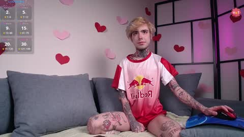 Snapshot of juuzou_kit chatting on February 2025 03:21:01 PM Juuzou hehim u can call me Juz online show from February 2025 03:21:01 PM