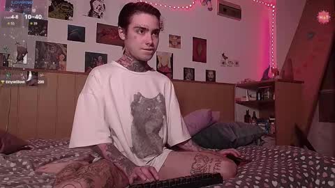 Snapshot of juuzou_kit chatting on November 2025 03:08:02 PM Juuzou hehim u can call me Juz online show from November 2025 03:08:02 PM