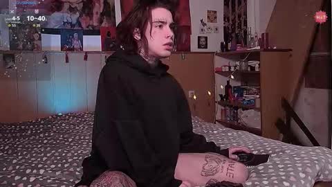 Snapshot of juuzou_kit chatting on December 2025 12:36:01 PM Juuzou hehim u can call me Juz online show from December 2025 12:36:01 PM