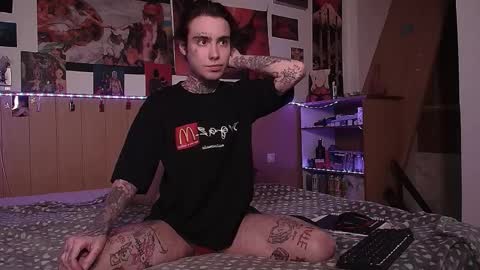 Snapshot of juuzou_kit chatting on March 2026 01:33:01 PM Juuzou hehim u can call me Juz online show from March 2026 01:33:01 PM