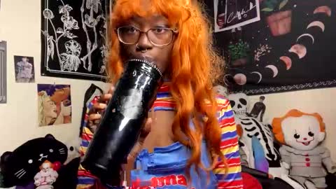 Snapshot of k1m08 chatting on October 2025 05:57:02 PM Aki Kim online show from October 2025 05:57:02 PM