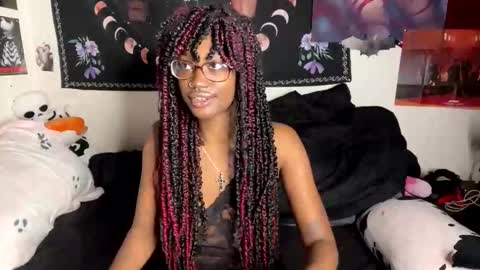 Snapshot of k1m08 chatting on January 2026 01:04:01 PM Aki Kim online show from January 2026 01:04:01 PM