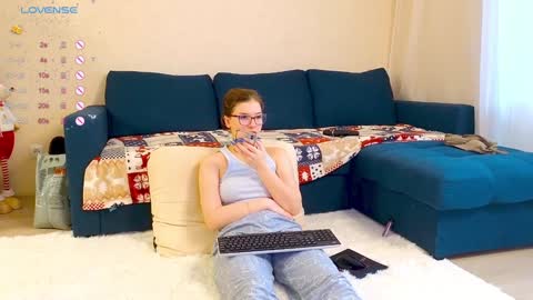 Snapshot of k1tty_cute chatting on December 2024 05:39:02 AM KITTY AND NICK Broadcast start time 10 am and 10 pm Moscow time online show from December 2024 05:39:02 AM